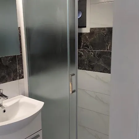 Room With Private Toilet And Terrace In City Center In Shared Apartment Split Exterior photo
