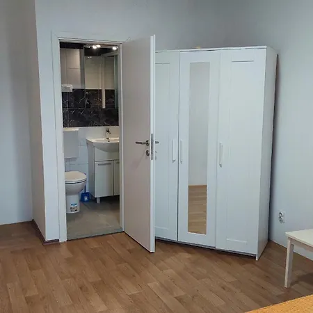 Room With Private Toilet And Terrace In City Center In Shared Apartment Split Exterior photo